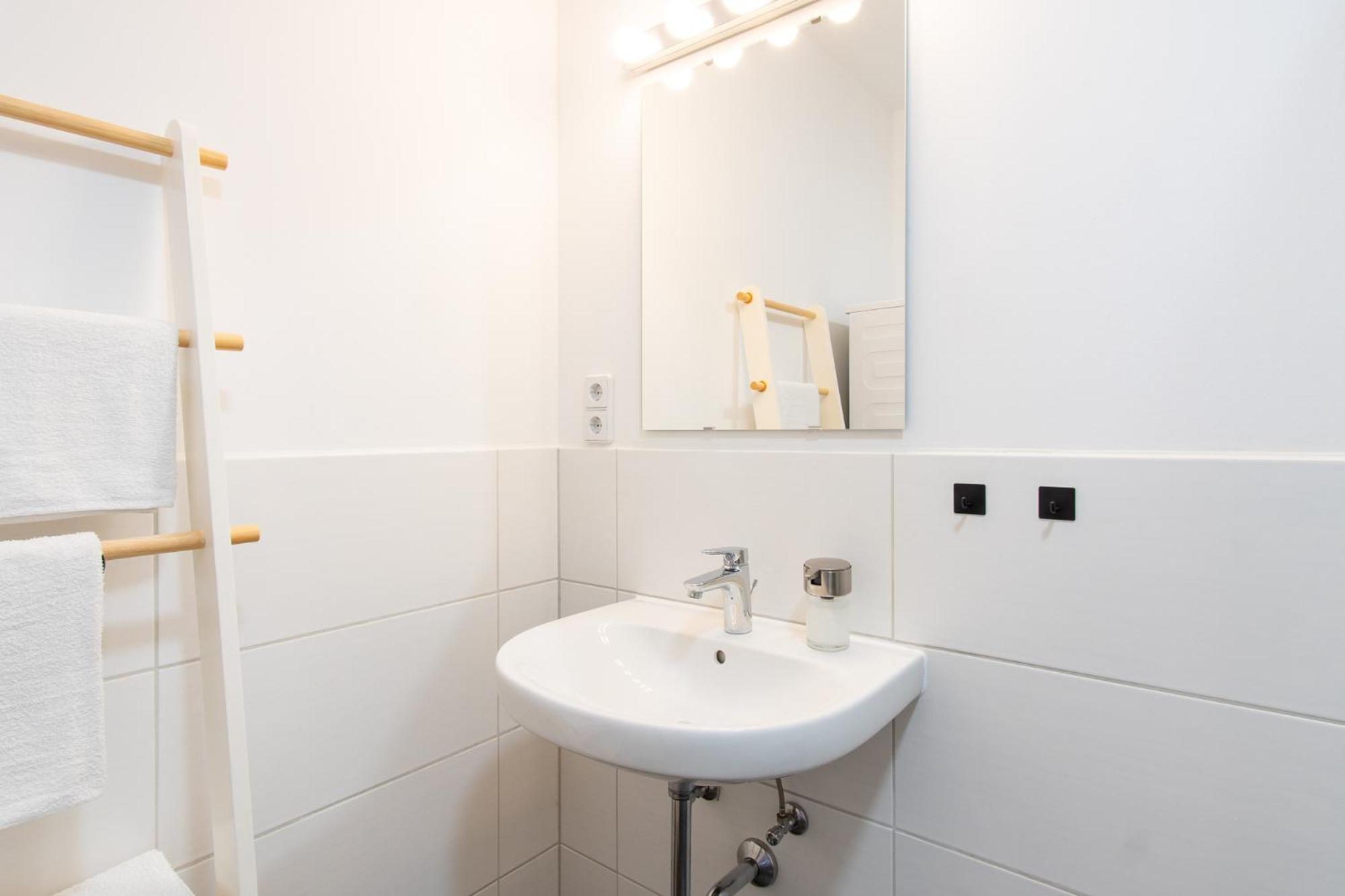 Luxurioeses Apartment, 10Min Innenstadt, Parkplatz Erfurt Esterno foto